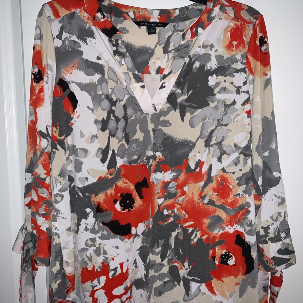 Z&R top. 3 ITEMS FOR $14 or 4 ITEMS FOR $17!!!!